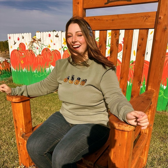 Meet your Posher, Bethany - Picture 2 of 2